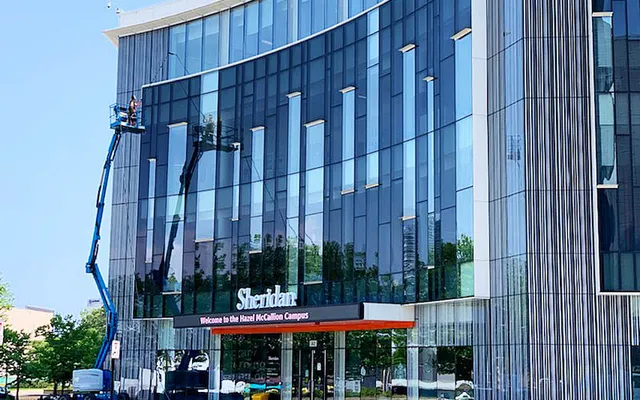 Cleaning windows in Mississauga