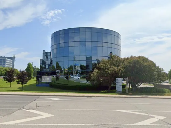 SEIU Building at 125 Mural Street, Richmond Hill — photo 1