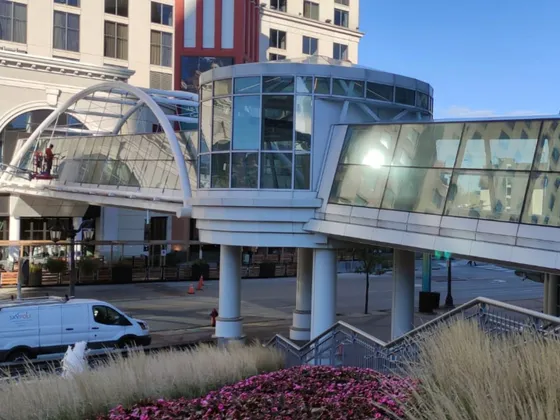 Window Cleaning at Fallsview Entertainment Centre — photo 2