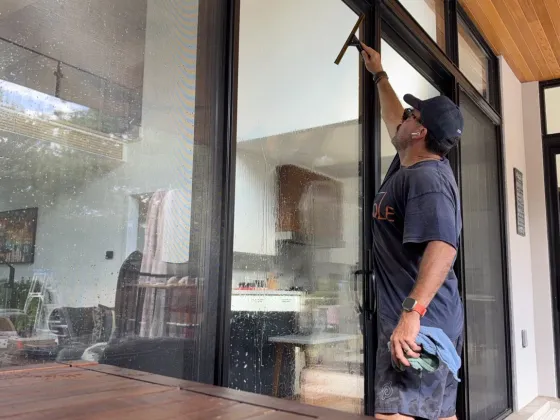 Interior and Exterior Window Cleaning in Etobicoke’s Islington–City Centre West — photo 2