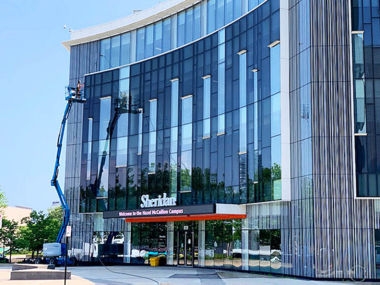 Cleaning windows in Mississauga